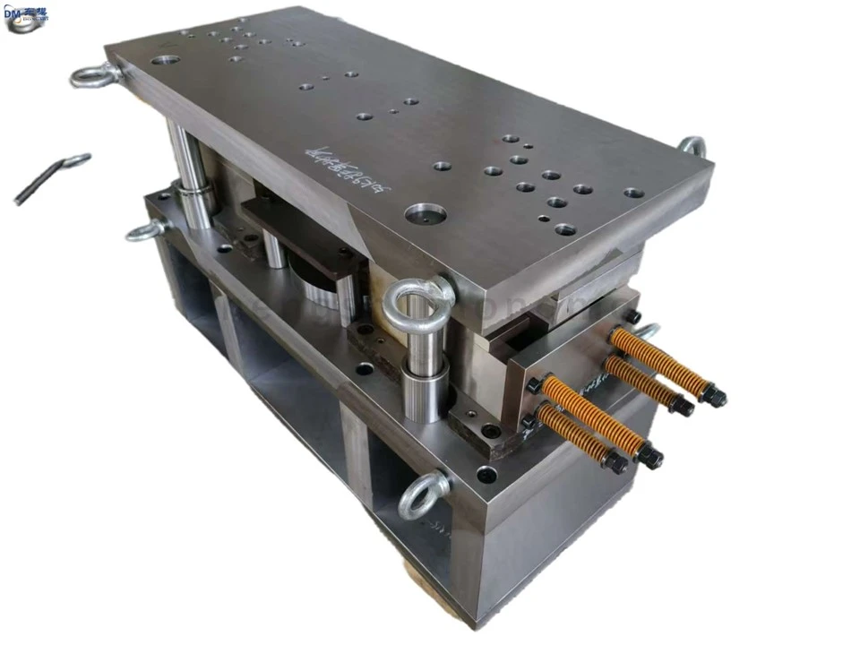 LPG Base, Handle Stamping Parts, Metal Stamping Die high quality